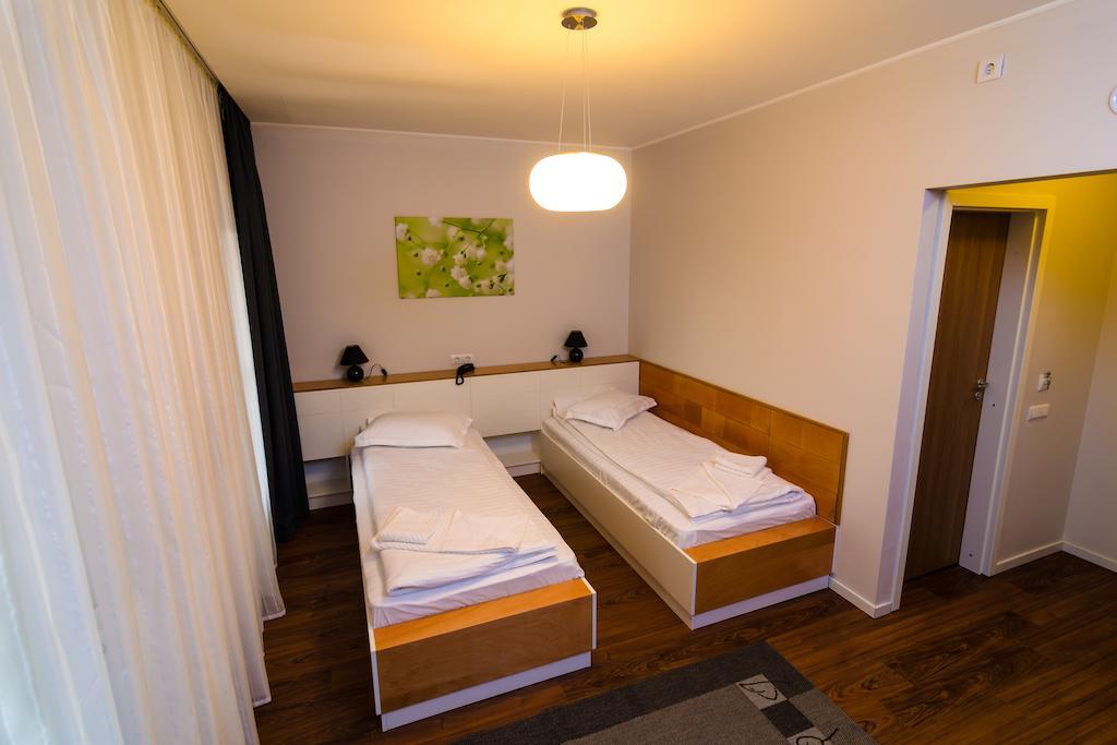 Pensiunea La Broscuta Cîmpia Turzii Chambre photo